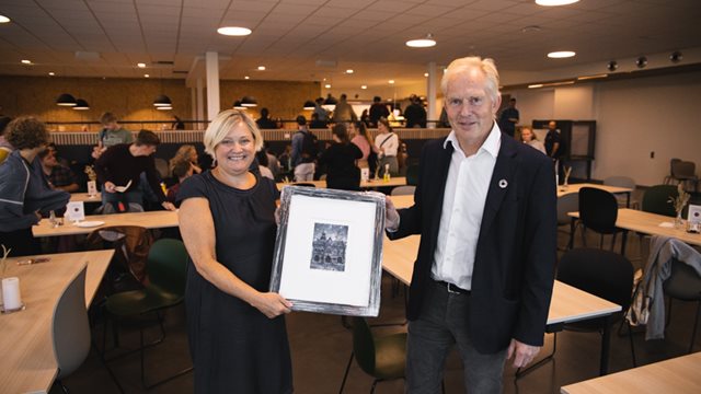 Kristiansands ordfører åpner skolens nye kantine