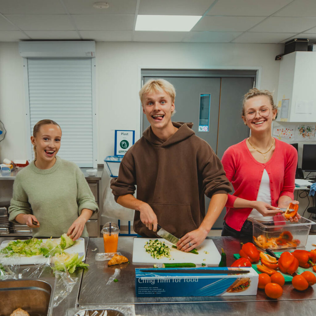 Ansgarlivet Ansgar bibelskole Kristiansand Fellesmiddag